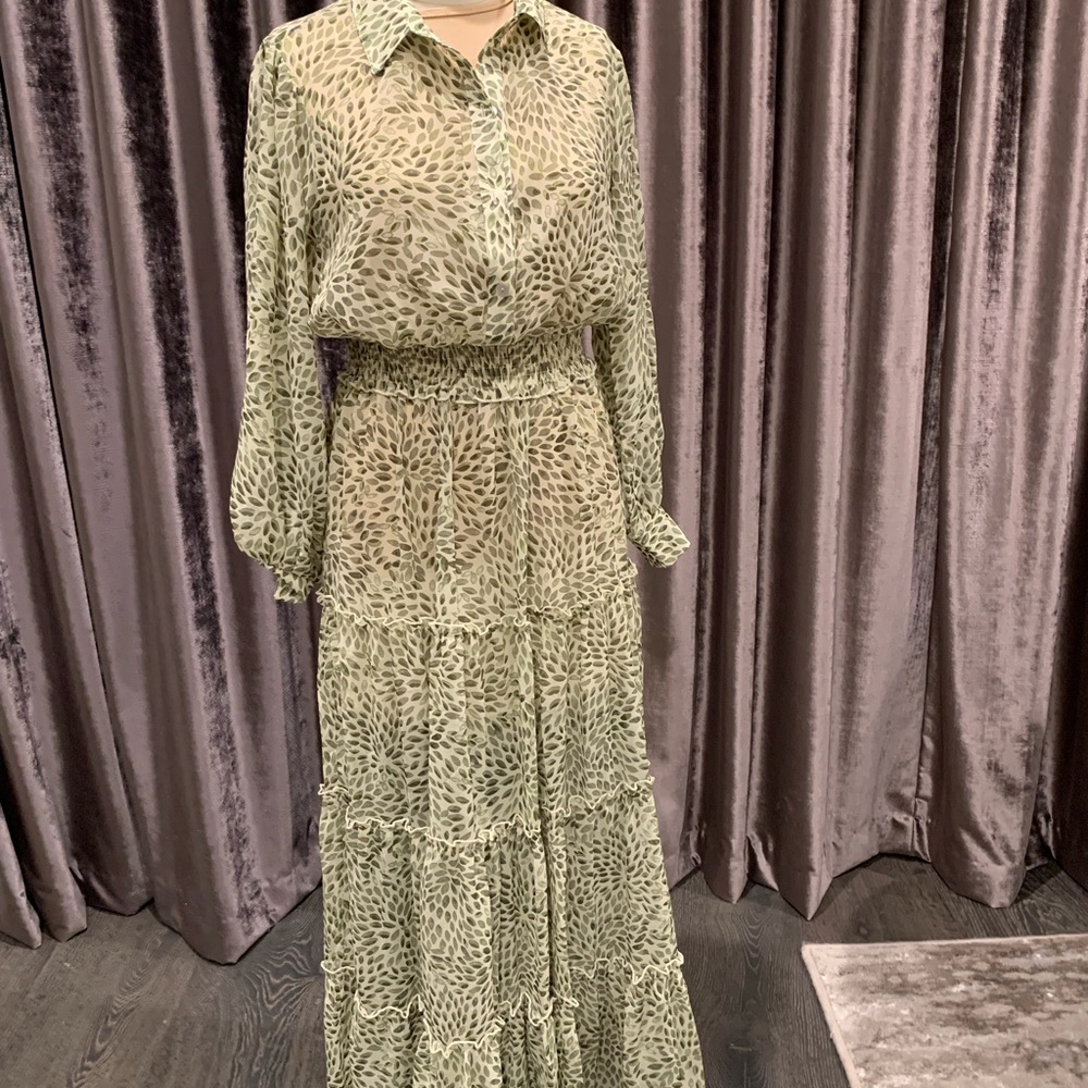 Worn only ones. Beautiful dress.